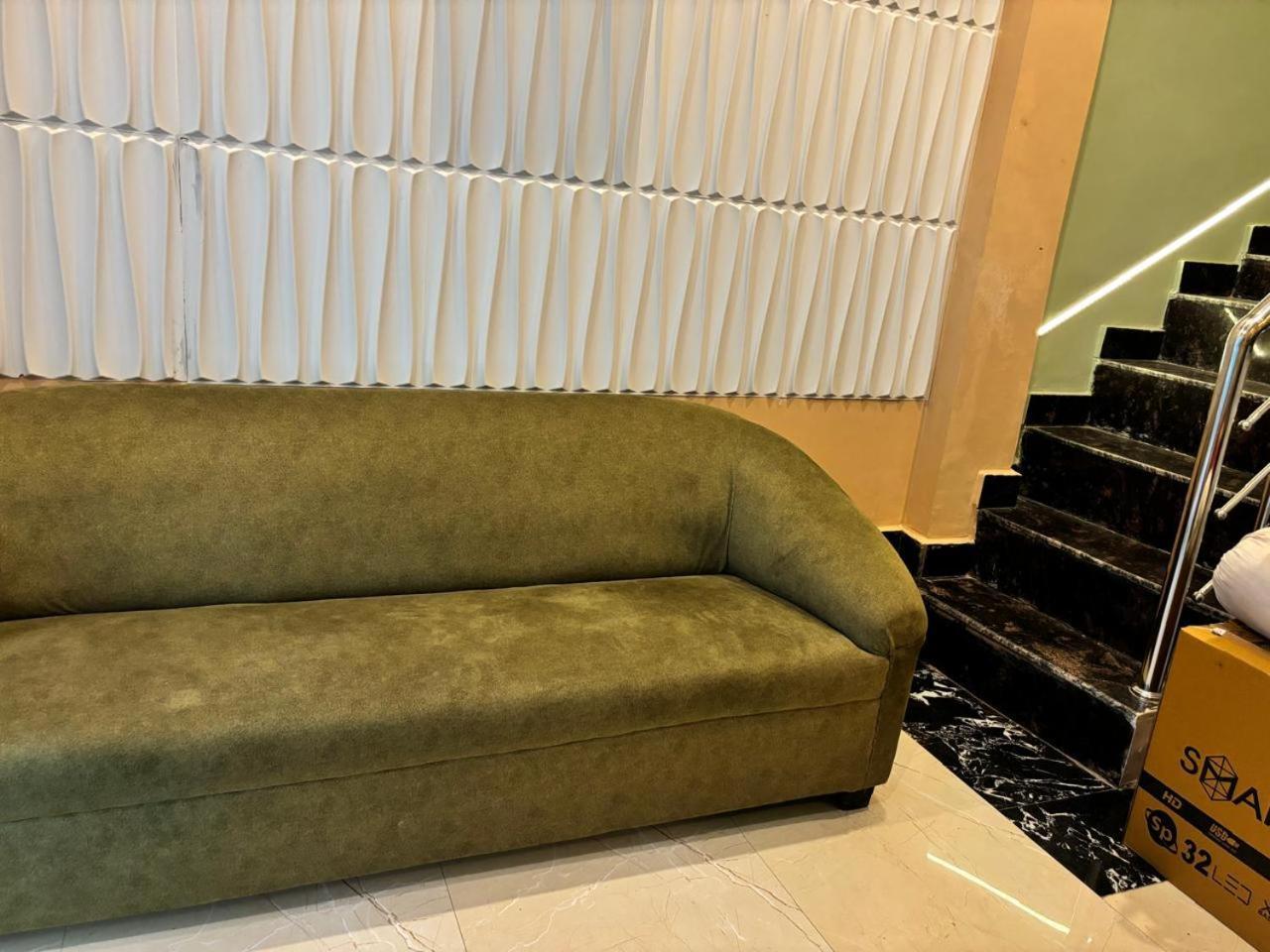 Holy City Inn Варанаси Екстериор снимка
